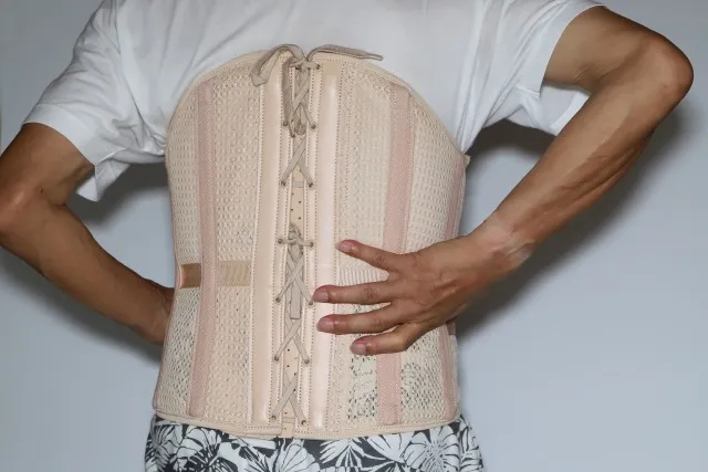 高齢者に多い骨折の原因・症状・予防法を徹底解説|寝たきりを防ぐためにできること